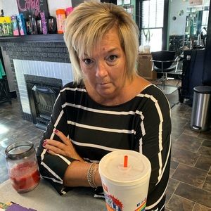 Meet your Posher, Tina